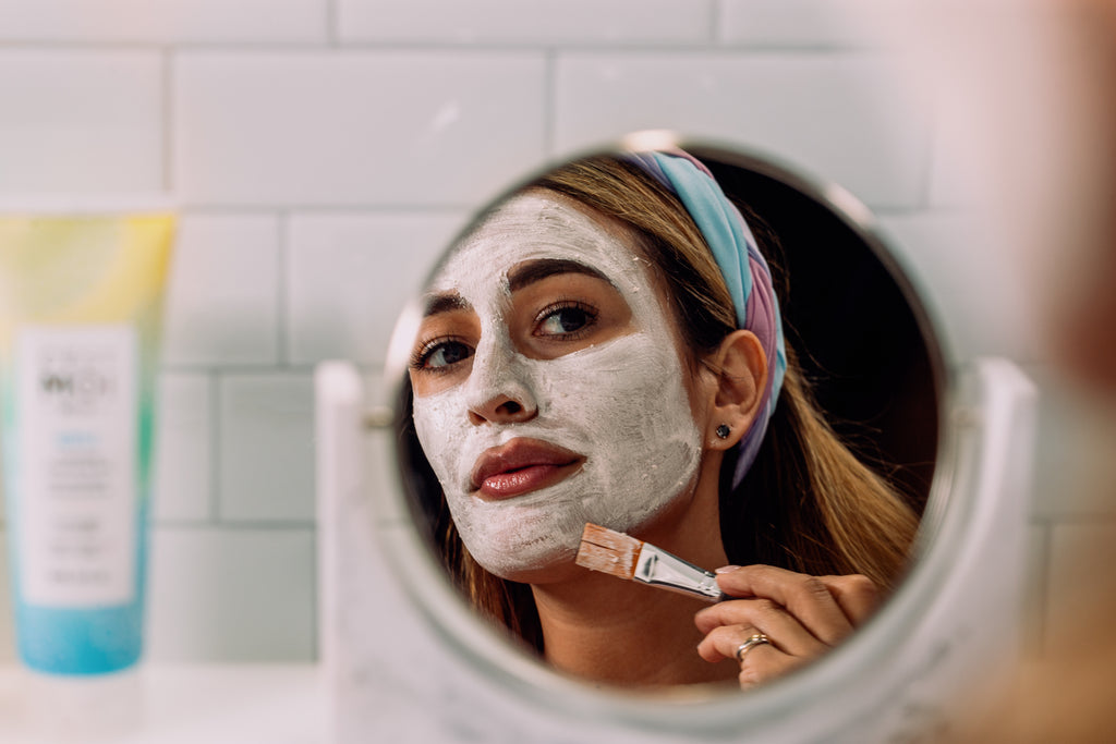 C'est Moi Mellow Marshmallow White Clay Cloud Mask | Balance & Smooth Skin,  Gentle DIY Facial Mask, Clinically Tested Non-Toxic Ingredients feat.